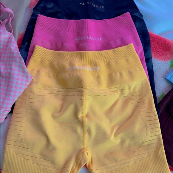 Gym clothes bundle - Picture 3 of 7